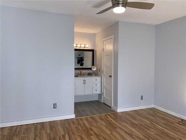 Building Photo - 3451 Willowrun Dr