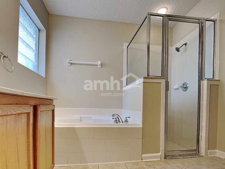 Building Photo - 3842 Pebble Brooke Circle South