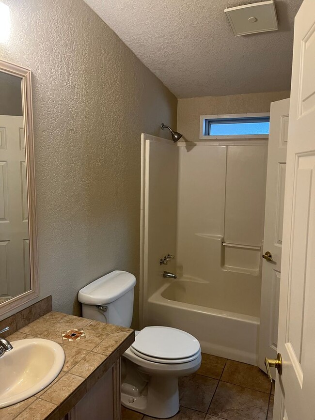 Building Photo - Beautiful 2 Bedroom 2 Bathroom home in Mescal Az. Large front porch and attached carport
