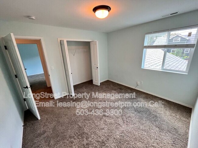 Building Photo - 4833 NE 18th Ave