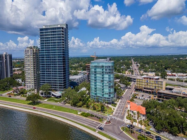 Building Photo - 2900 W Bay to Bay Blvd