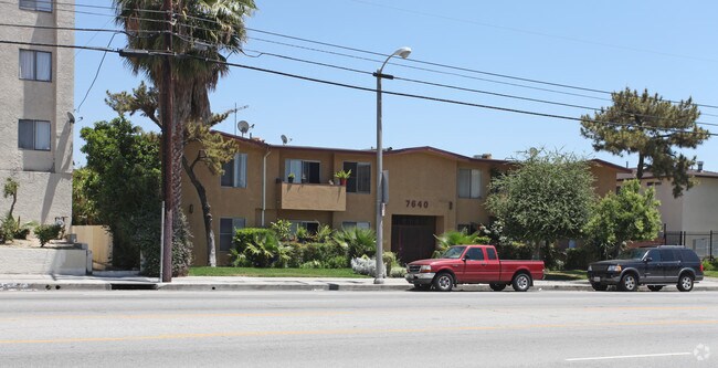 7640 Laurel Canyon Blvd North Hollywood, CA Apartment