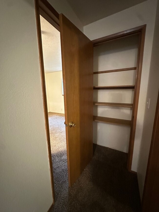 Building Photo - Three bedroom Westside home near OSU Casca...