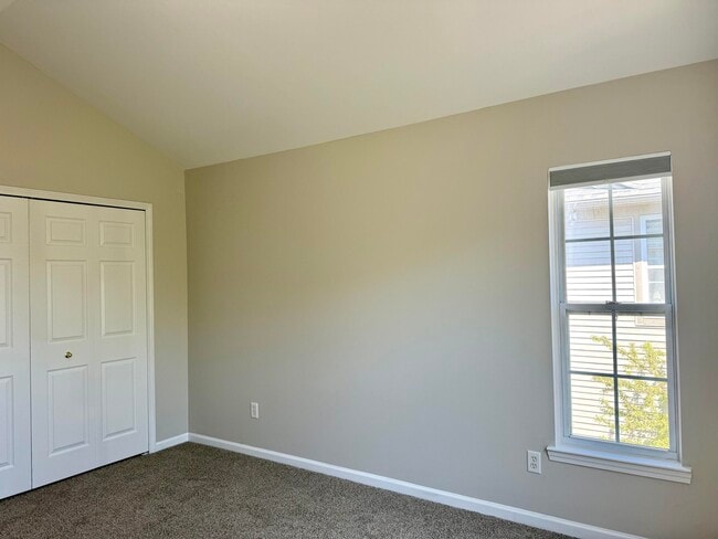 Building Photo - 3083 Promenade Cir