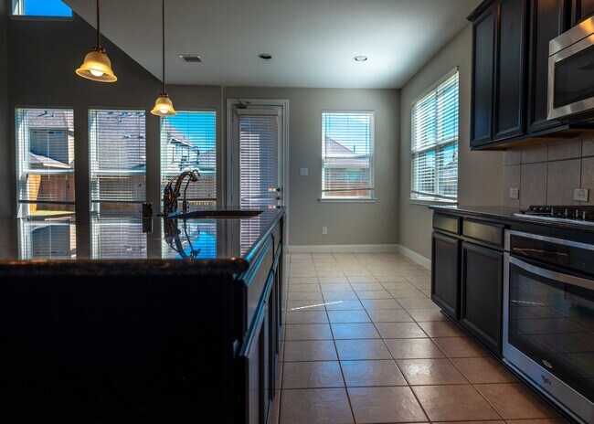 Building Photo - 2927 Overbrook Meadow Ln