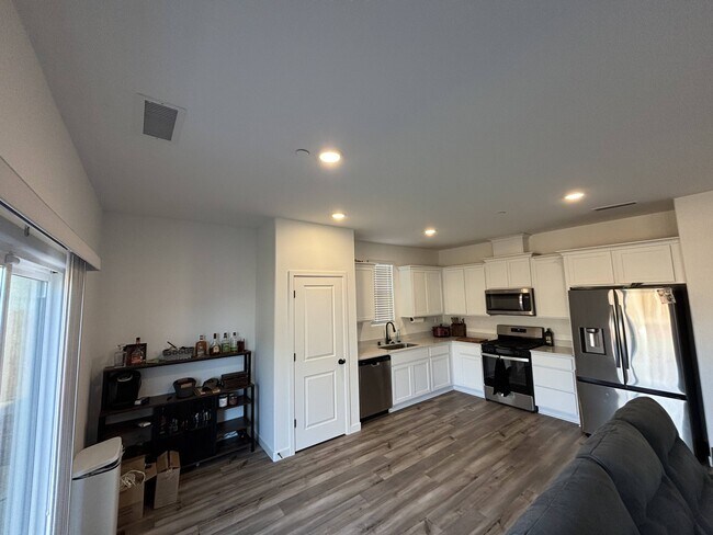 Building Photo - 1872 W Graham St