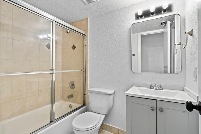 Building Photo - 11632 NW 26th Ct