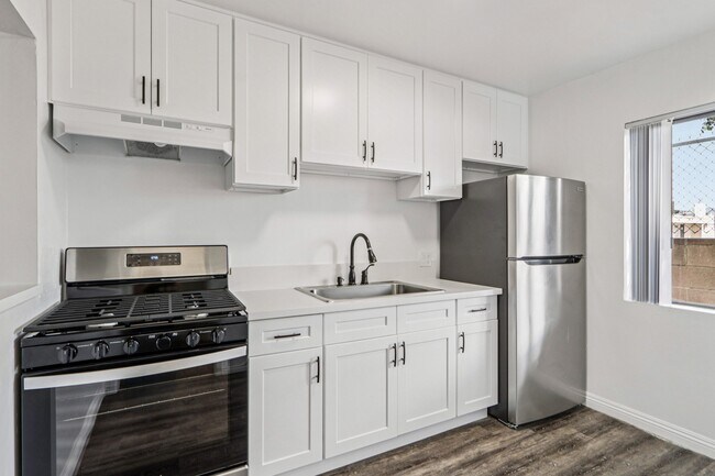Floorplan - 15444-15454 Chatsworth St.