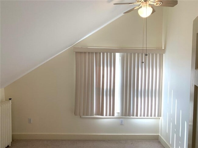 Building Photo - 113 Prospect Hill St