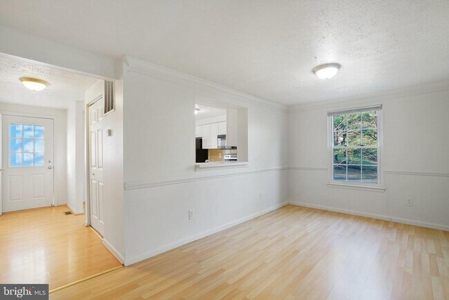 Building Photo - 6515 Field Master Dr