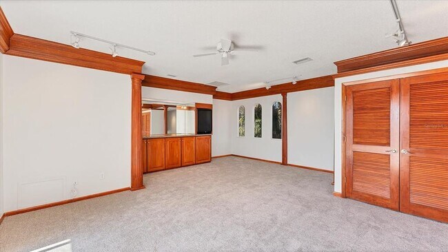 Building Photo - 120 Sands Pt Dr