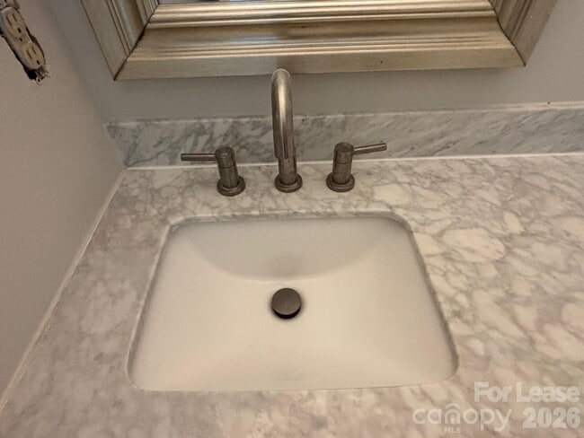 Building Photo - 11029 Harrowfield Rd