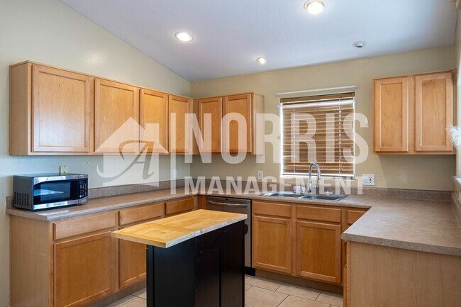 Building Photo - Nice Established Home in Arizona City