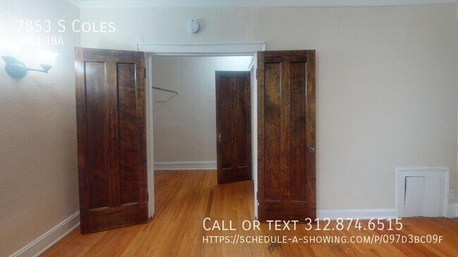Building Photo - 7853 S Coles-