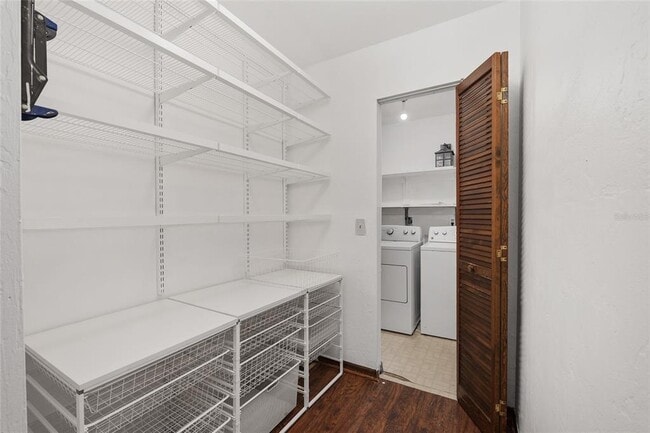 Building Photo - 8305 SW 46 Ln