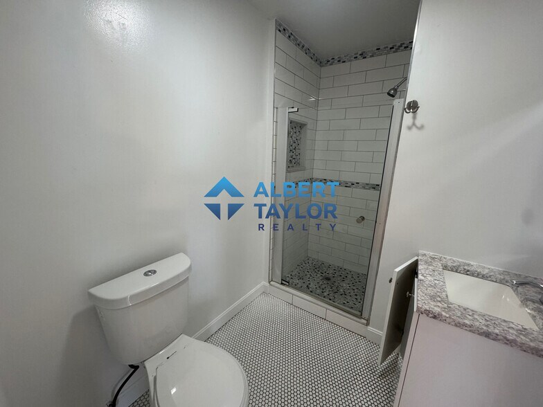 Building Photo - 1084 Dorchester Ave