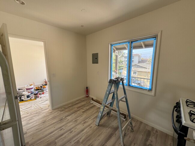 Building Photo - 416 E Cypress St