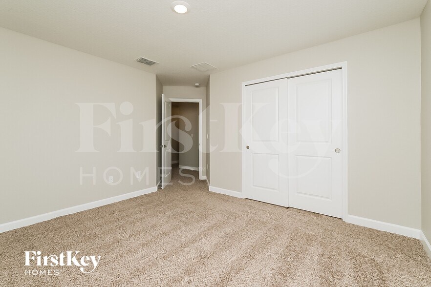 Building Photo - 9924 Victory Gallop Loop