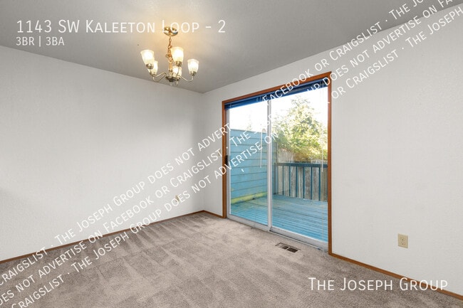 Building Photo - 1143 SW Kaleeton Loop