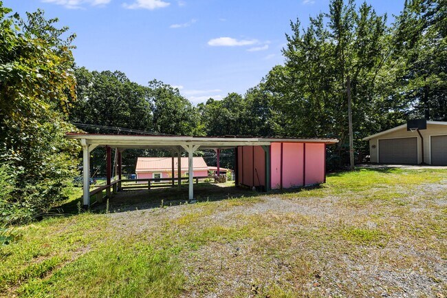 Building Photo - 513 Hiawassee Ave