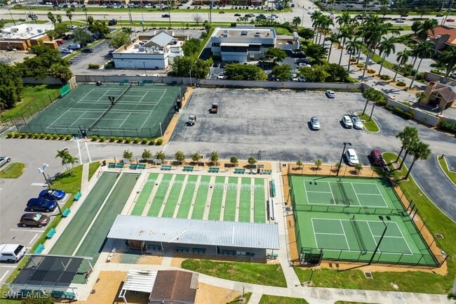 Building Photo - 7430 Lake Breeze Dr