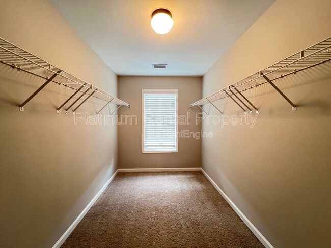 Building Photo - 3080 Whitfield Ave