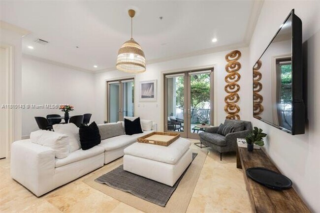 Building Photo - 7430 SW 56th Ct