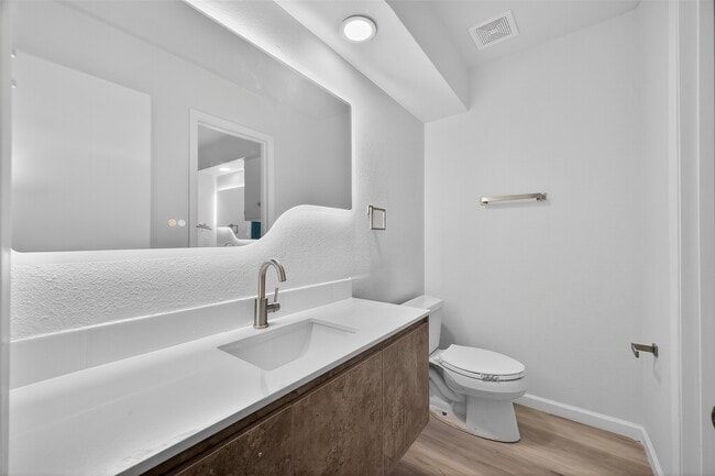 Building Photo - 6710 Biggs Ct