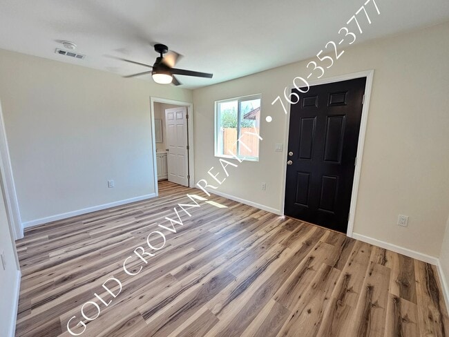 Building Photo - 1074 W Euclid Ave
