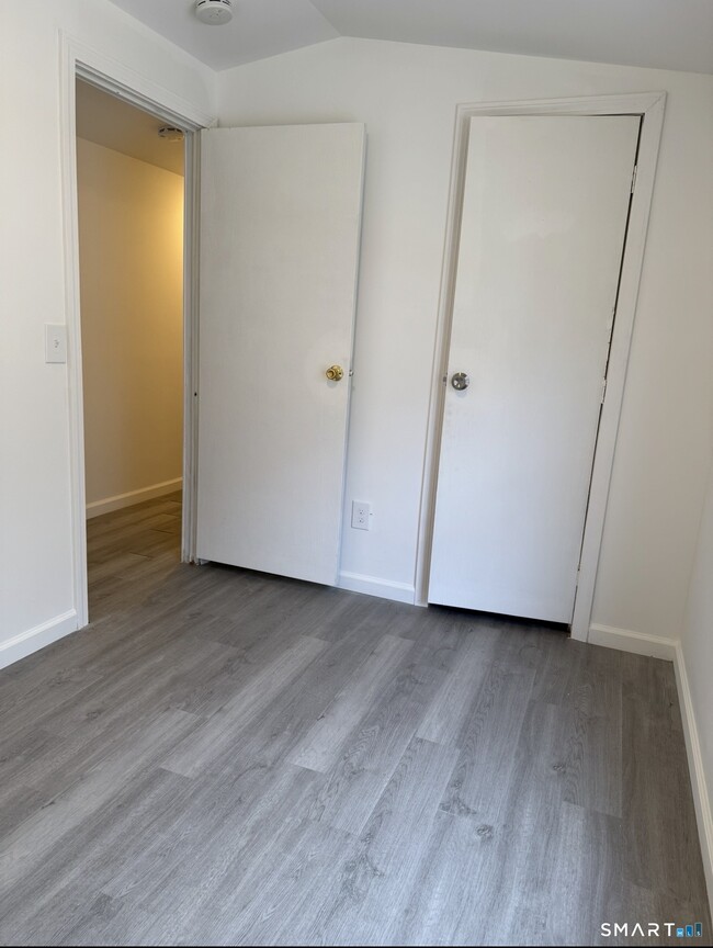 Building Photo - 23 Hunters Rd