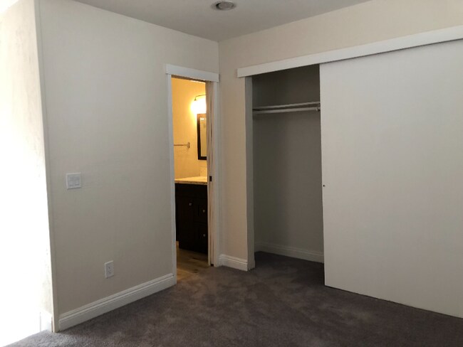 Building Photo - 22822 Azalia Ln