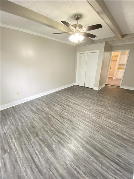Building Photo - 2303 Beaumont Dr