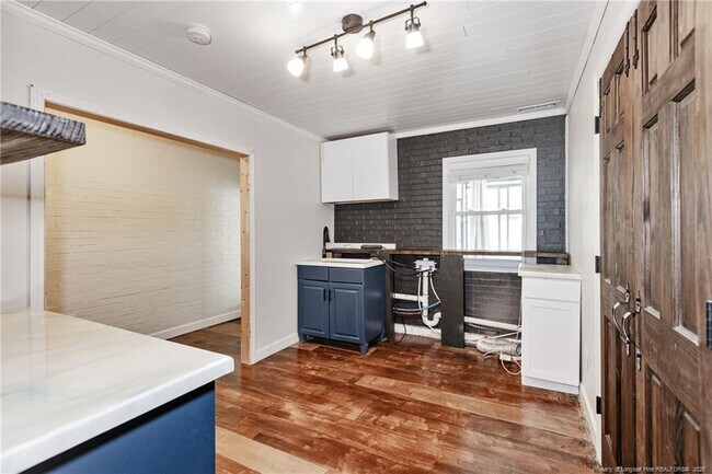 Building Photo - 2706 Colgate Dr