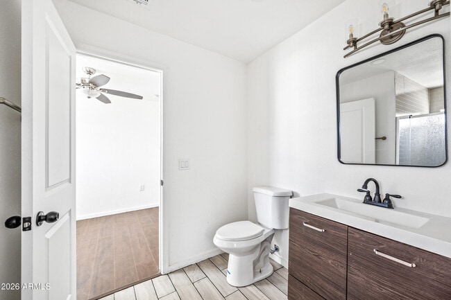 Building Photo - 330 N 15th St