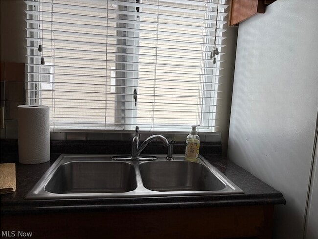 Building Photo - 1771 Tanglewood Dr