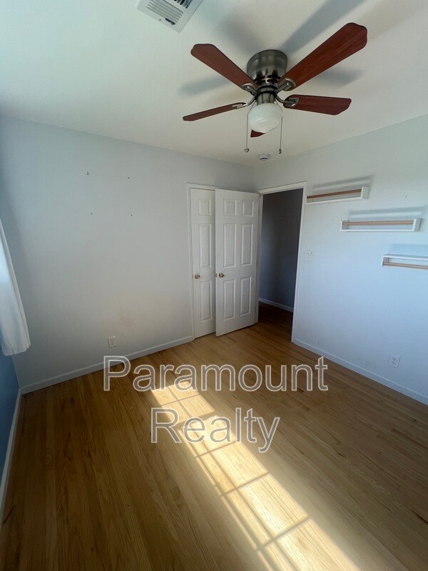 Building Photo - 30407 Treeview St