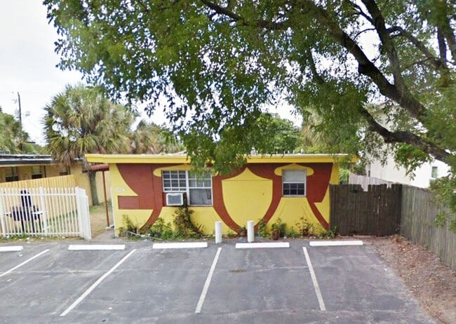 Building Photo - 1224 NW 3rd St