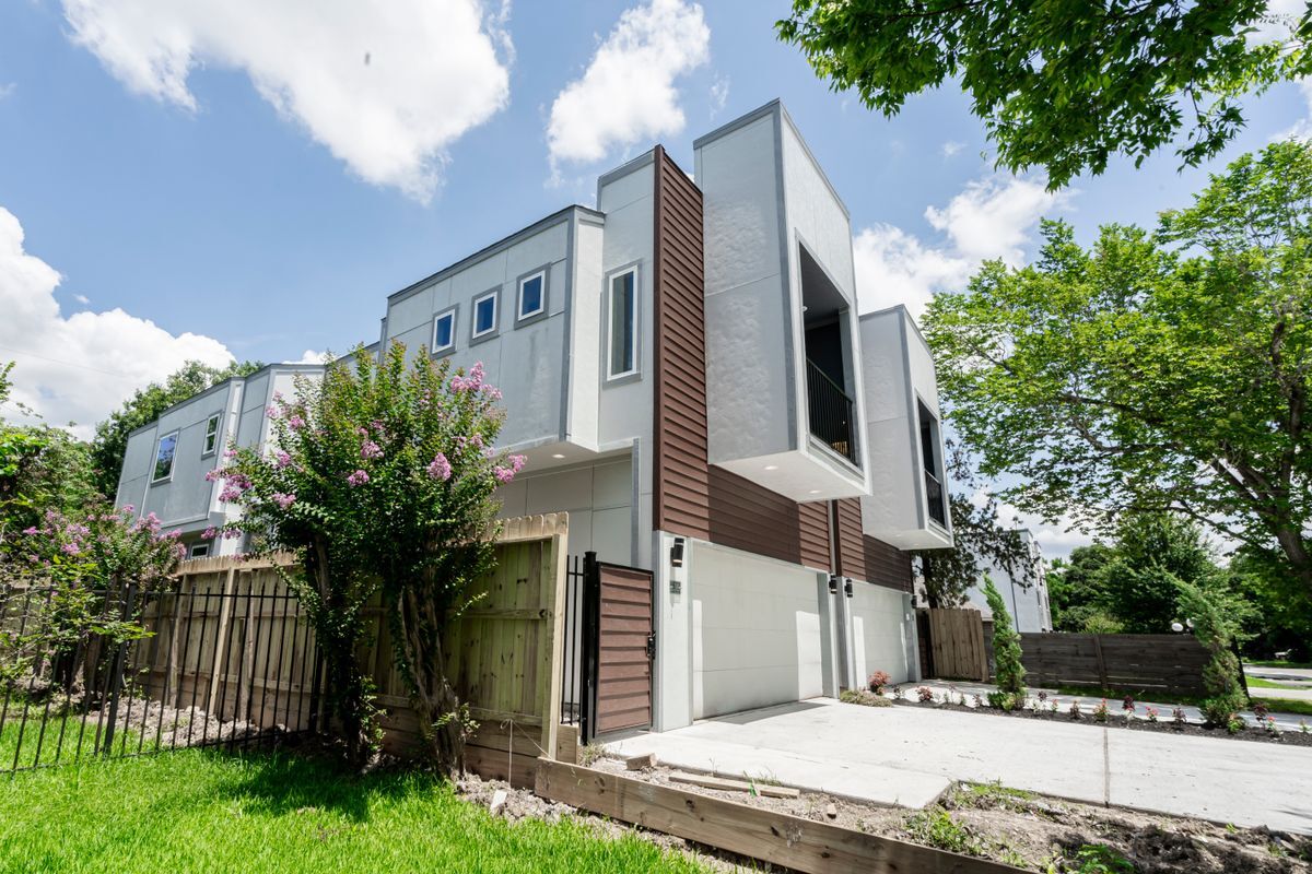 Building Photo - 6718 Lozier St