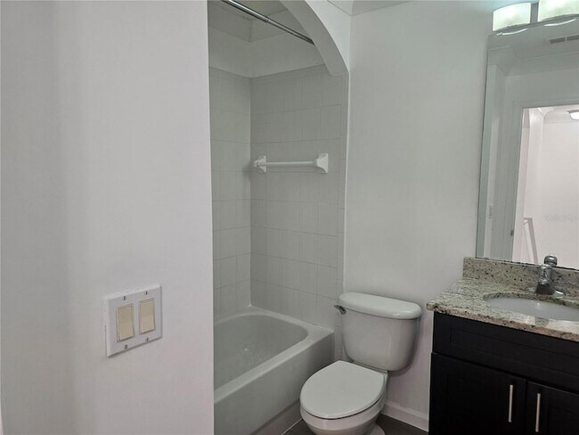 Building Photo - 9153 Oak Fern Dr