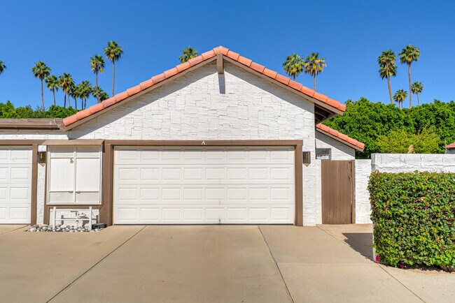 Building Photo - 2356 S Linden Way