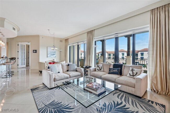 Building Photo - 1530 5th Ave S