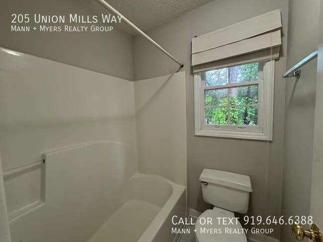 Building Photo - 205 Union Mills Way