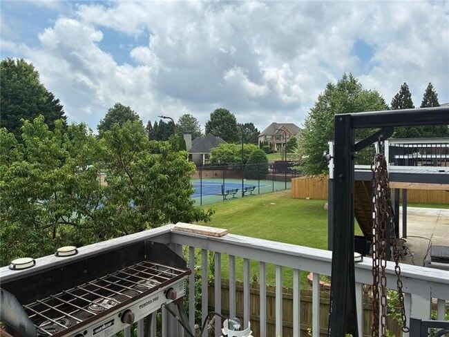 Building Photo - 1880 Manor View