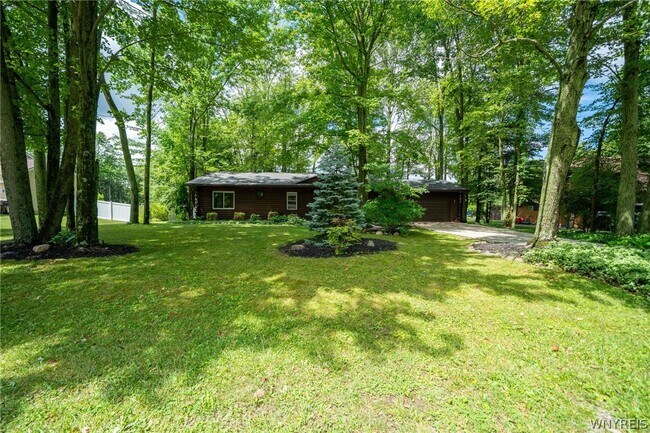 Building Photo - 8376 Cobblestone Ct