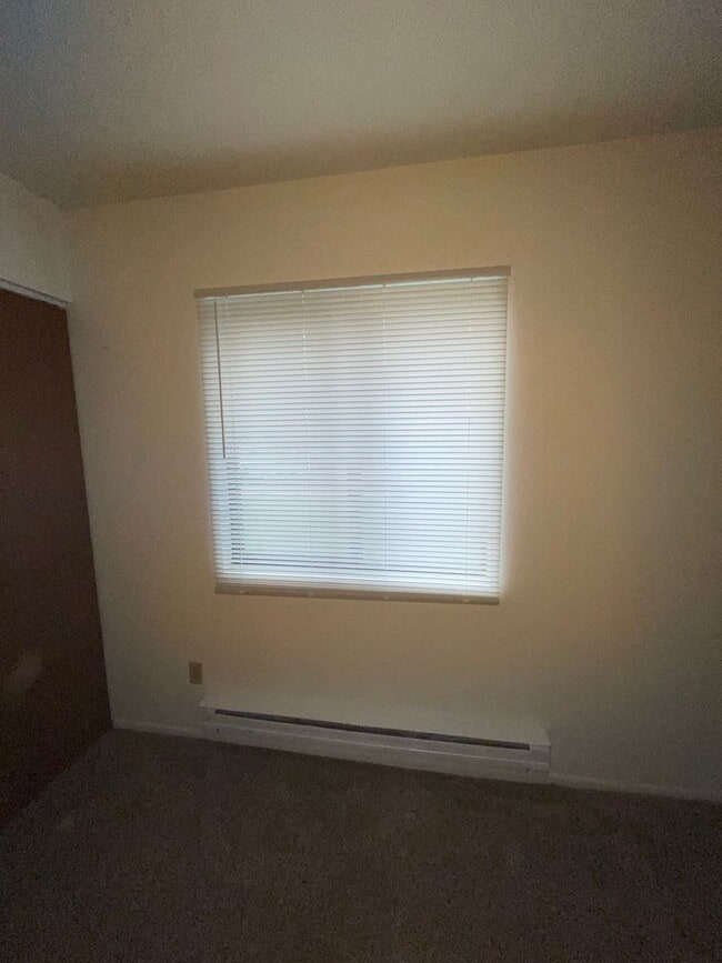 Building Photo - Sycamore Greens Apartments - Apply Today.
