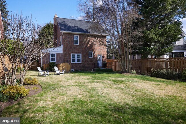 Building Photo - 4912 Brandywine St NW