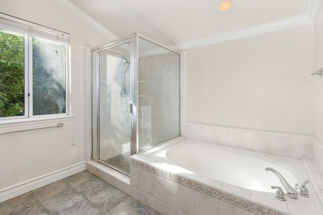 Building Photo - 30207 Silver Ridge Ct