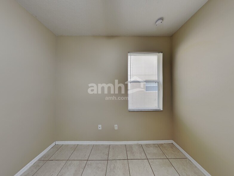 Building Photo - 5028 Gandross Ln