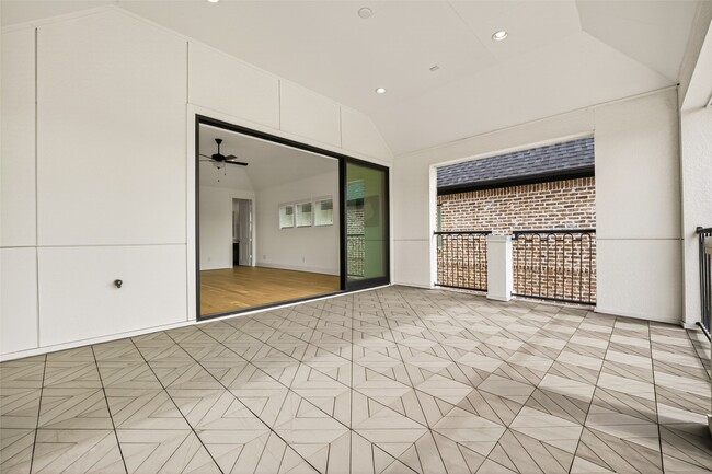 Building Photo - 2713 Kinsley Oaks Dr