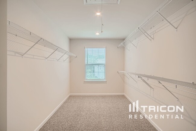 Building Photo - 1302 Harkey Creek Dr